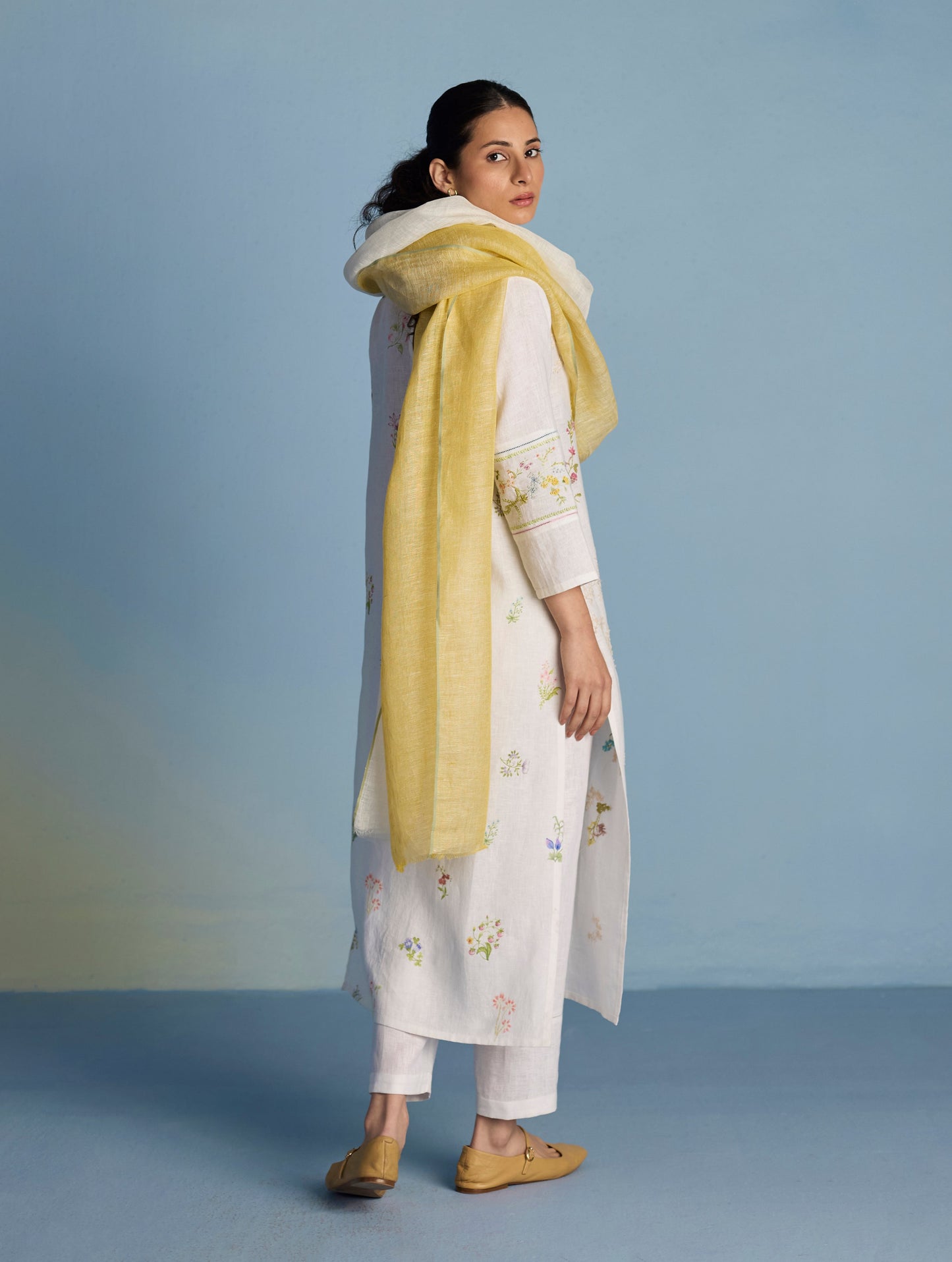 Pomba Handwoven Colour-Blocked Linen Dupatta - Ochre