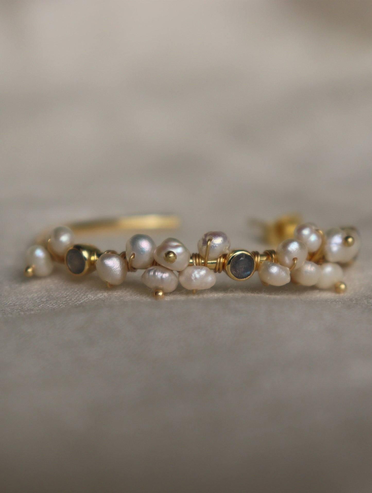 Akari Hoops - Pearl